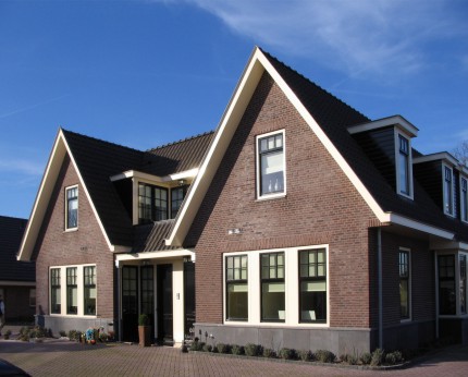 Kantoor met goudsmederij en woningen